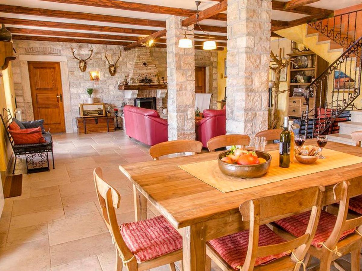 Villa Slivari Žminj Eksteriør billede